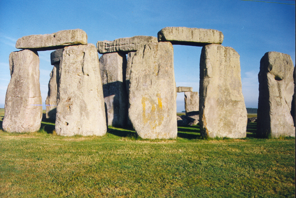 stonehenge3.jpg