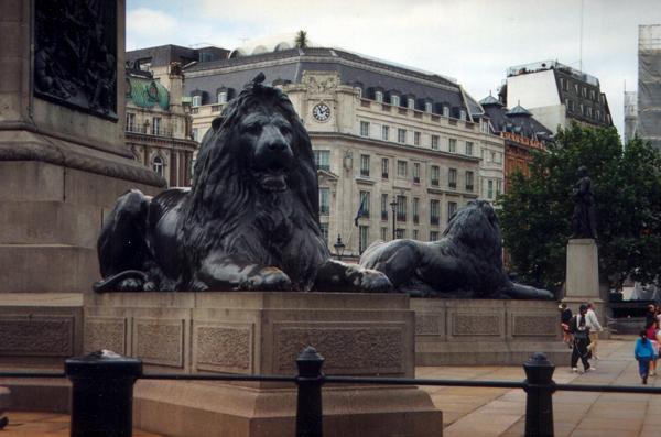 trafalgarsquare1.jpg