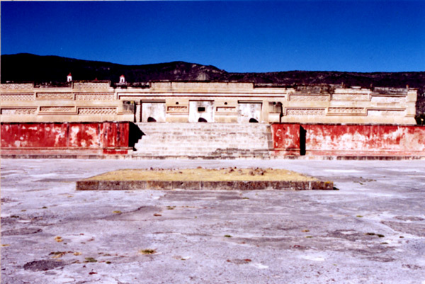 mitla1.jpg