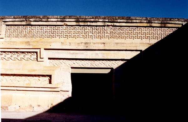 mitla3.jpg