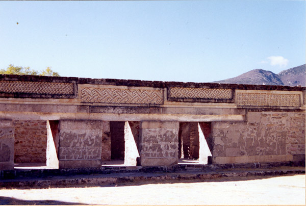 mitla5.jpg