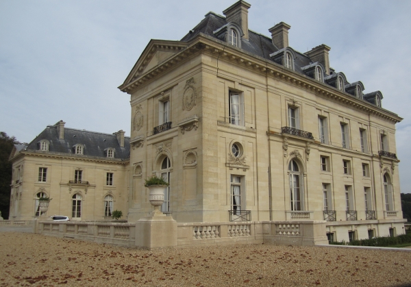 Chateau de Voisins4