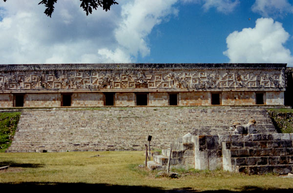 uxmal_governor_jaguar_02.jpg